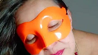 esposa puta infiel se masturba pa el jefe d su marido le encanta follar extraños sin condón coño cameltoe sheer