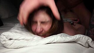 미녀 큰 자지 애태우다 입에 정액 샷 클로즈업 펑키타운