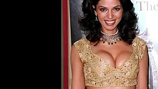 Top 6 Bollywood Actresses Flaunt Massive Tits And Boobs