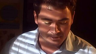 Shayna Knight takes threesome double penetration pounding