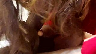 Huge stud pounds client pussy in classic fuck scene!