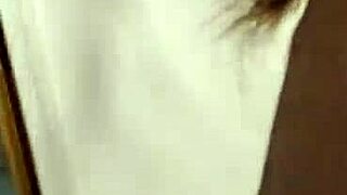 Huge stud pounds client pussy in classic fuck scene!