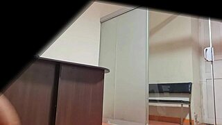 😍 spying on sexy latina secretary nataly riding in the local gov office!