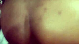 Bangladeshi girlfriend tempts boyfriend with fresh homemade riding heat