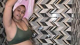 muscular housewife takes cum in mouth after bathroom gaping sex