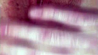 bbw milf spreads for slow foreplay licks before amateur pussy play