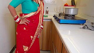 AFTER SUHAGRAAT NEWLY MARRIED PINKI BHABHI STRIPS SAREE IN BATHROOM FUCKED HARD CUM IN PUSSY HINDI AUDIO