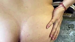 ella baja jeans pa' que le rompan ese culote al aire libre 😈🍑