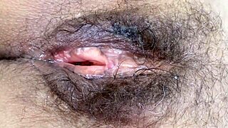 i just fucked hard and now flashing my huge cum-filled hairy pussy for you voyeurs