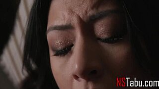 I-I meant to teach her kissing but my curves made her pussy drip so bad...