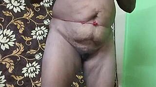 See mature Indian aunty bare her fat ass anus vagina