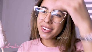 salma kia licks and sucks with her super long tongue