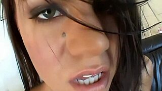 アディソン・ローズが熱々ザーメンごっくん大好き