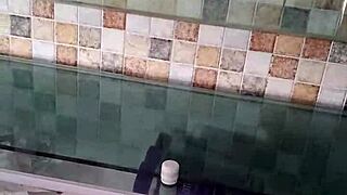 Paloma Veiga Displays Her 24cm Beauty