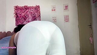 curvy ebony babe fartin in tight shorts damn so hot