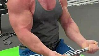 who wants a sweaty workout session with me?