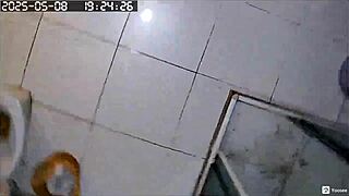 hidden cam catches busty bbw neighbor shaving her huge pussy