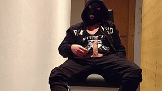 i love feeling sticky cum all over my sneaker soles and edges