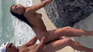 sex on brazil beach everyone watching it went viral 😈🏖️🔥
