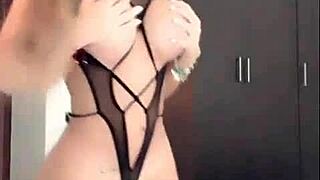 uhh im in the bathroom now but cant get out feels weird or somethin