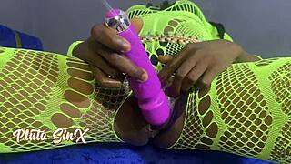 Vera Masters Dick Deepthroat and Toy Double Penetration Play