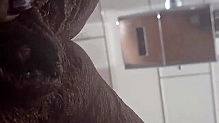 ebony granny pisses wet pussy at i-95 rest stop