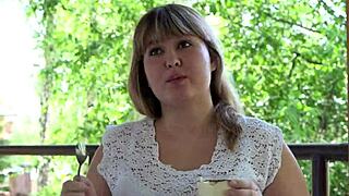 Chubby milf mukbang flaunts fat belly outdoor asmr food fetish!
