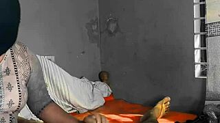 desi girlfriend shares homemade hd sex clips with friend