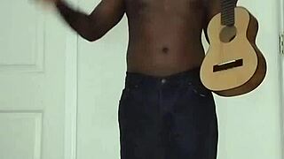 girl keeps singing and dancing freely online