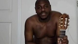 girl keeps singing and dancing freely online