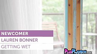 round ass teen lauren bonner naked wet posing!