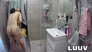 shower cunnilingus makes brunette girlfriend orgasm on cam... hot! 👅💦