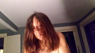 POV glimpse of Candi Annie's steamy morning with mature charm