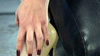 Huge Tits Milf Pounds Machine in Tight Leggings