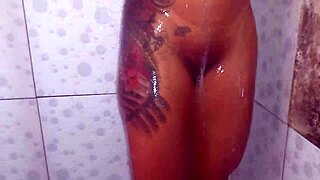 damn my wife's bath turns into nipple tease fest 💦