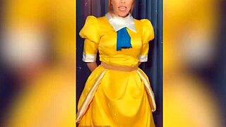 Stunning Redhead Penny Pax Gapes Pussy with Dildo Roleplay