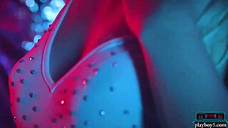 Watch petite big-ass blonde milf kenna james strip her small tits bare