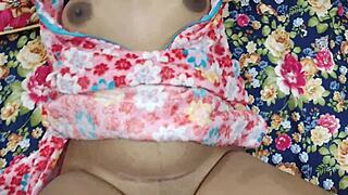 pakistani neighbor aunty calls me stepson for tight pussy licking and sloppy fuck