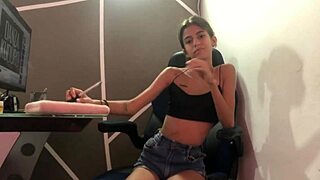 psicologa sexual no aguanta... ve mi verga grande y la follo en su coño apretado 😈🍆💦