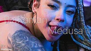 im completely obsessed with tasting your sweaty toes wanna lick?