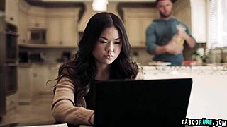 Wow! Lulu Chu Slimthick Vic Lesbian Lick Fest Super Hot Orgasms!