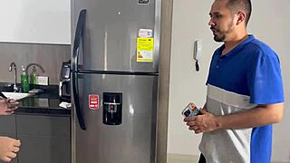 seduzco al plomero en pijama porque mi esposo no me coge diario - mia montiel