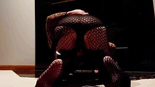 Jett Hoover shocks cage with electro until brutal solo orgasm