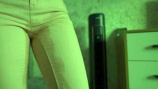 i was so desperate i peed my jeans they're soaked now desperation pee