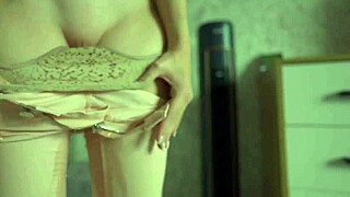 i was so desperate i peed my jeans they're soaked now desperation pee