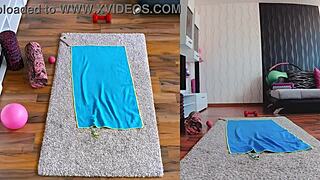 Curvy Milf Big Ass Naked Yoga Spreading Workout Dual Cam