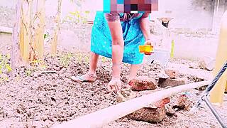 Village woman tempts landowner with outdoor telugu whispers