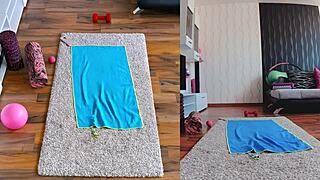 Curvy Milf Big Ass Naked Yoga Spreading Workout Dual Cam