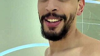 Quer saber como meu pau durou só 1:30 na boca mágica dela?