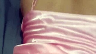 hey, bokep indonesia babe invites neighbor over while hubby's fishing 😏🍑